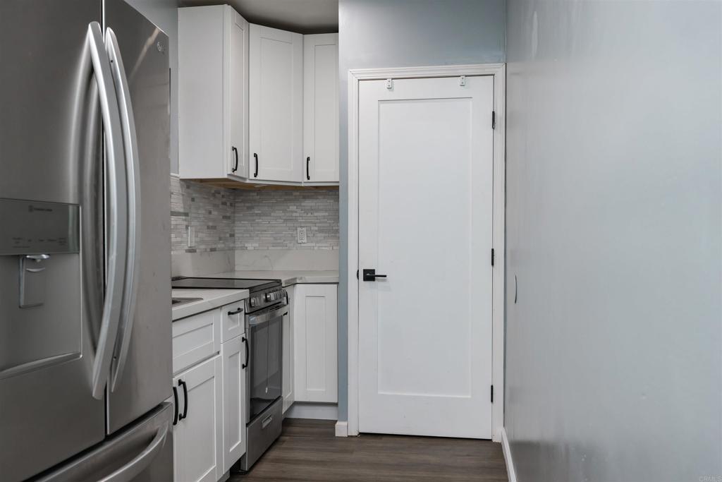 9715 Emerald Hill Lane