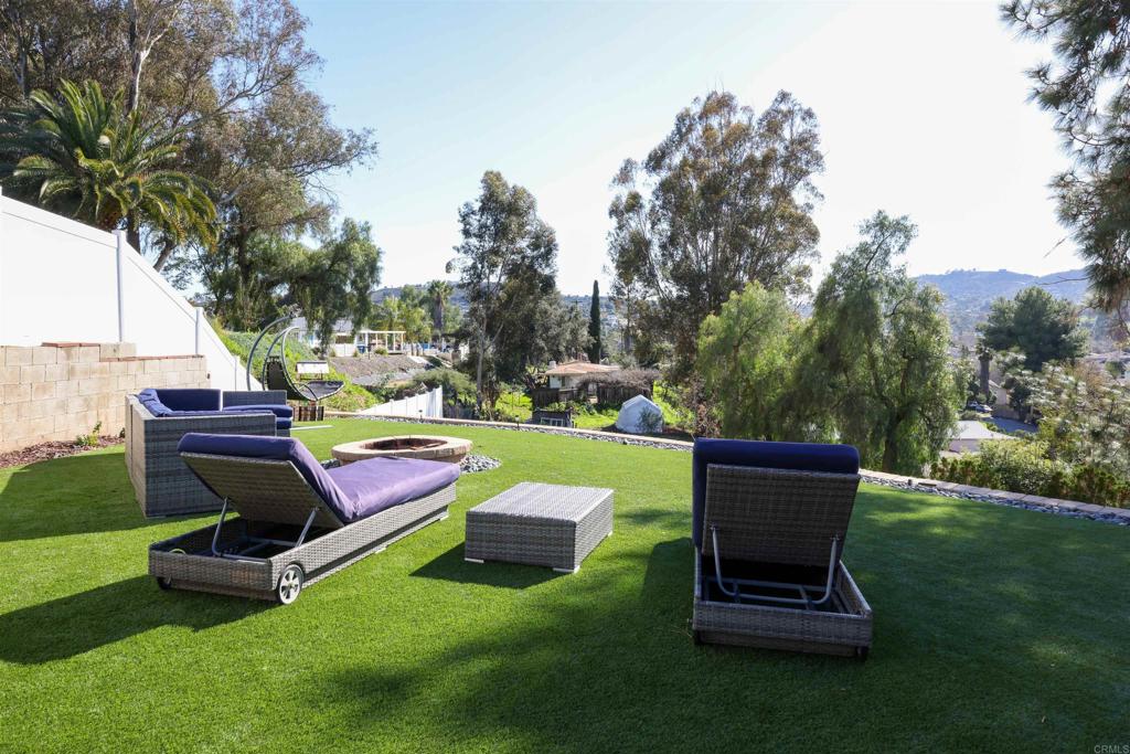 9715 Emerald Hill Lane