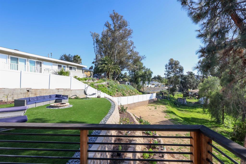 9715 Emerald Hill Lane