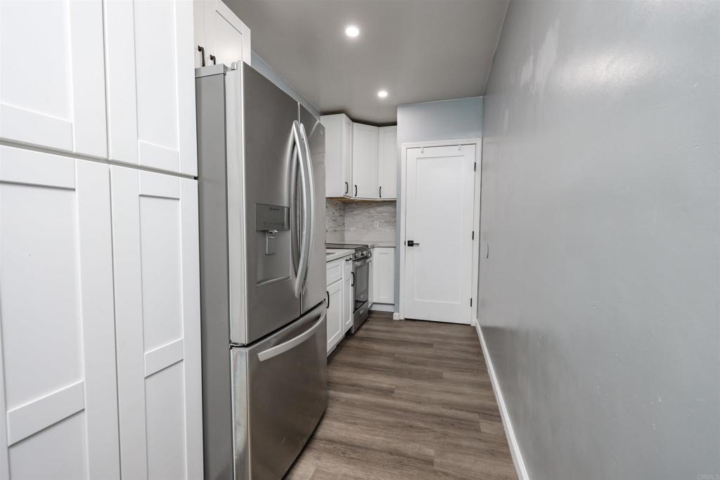 9715 Emerald Hill Lane