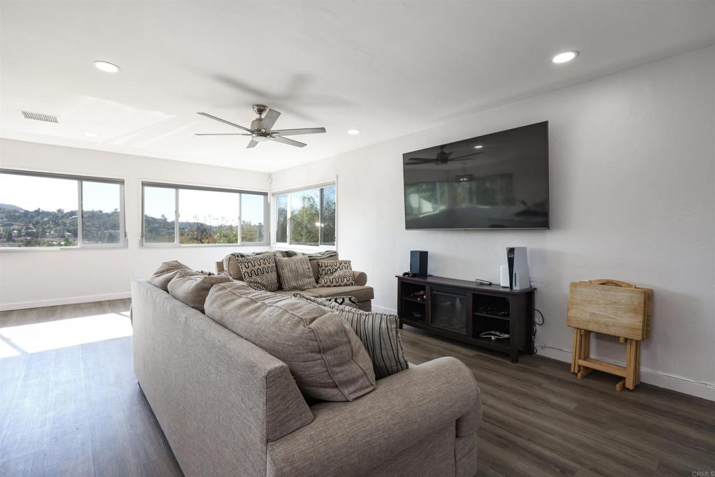 9715 Emerald Hill Lane