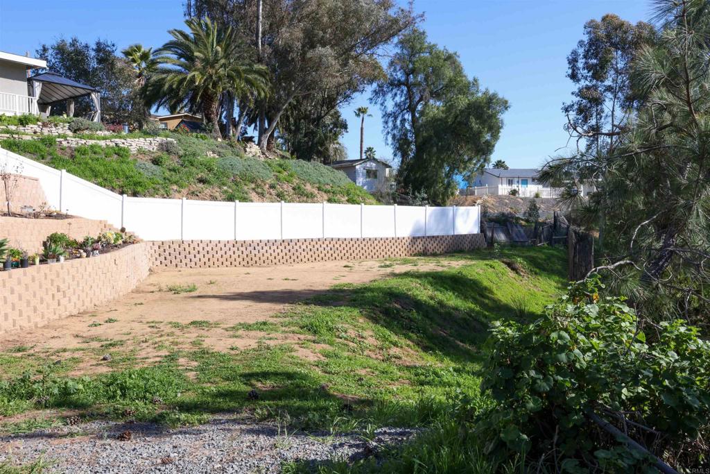 9715 Emerald Hill Lane