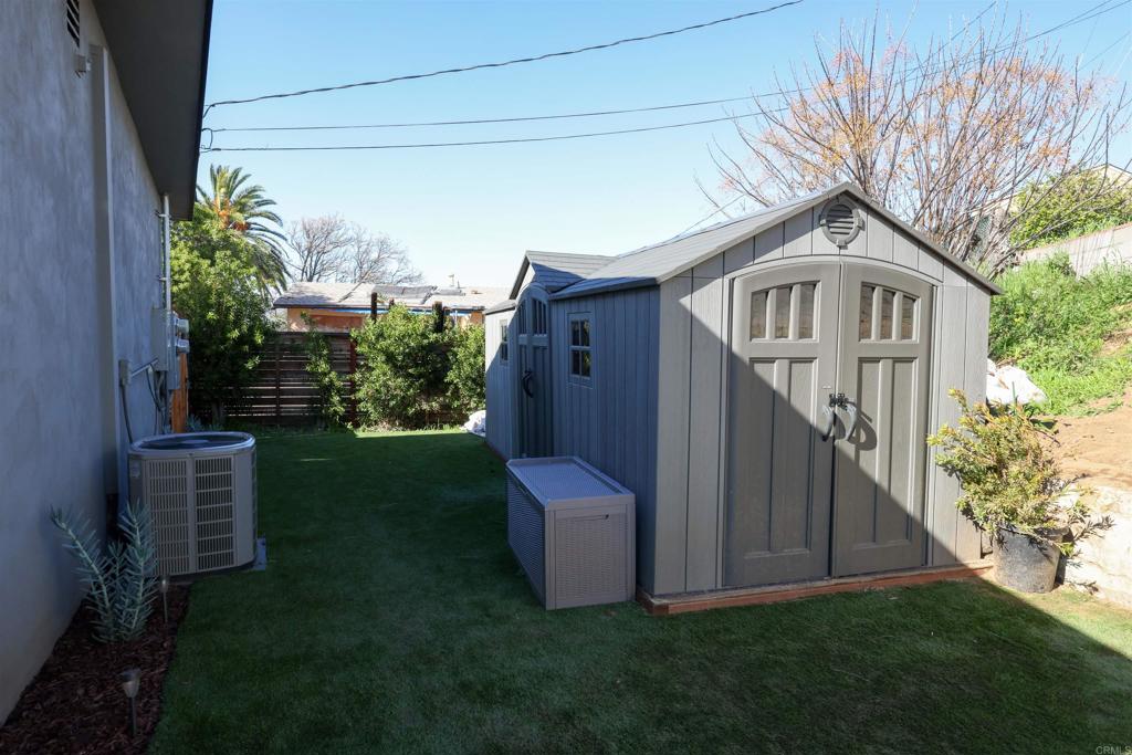 9715 Emerald Hill Lane