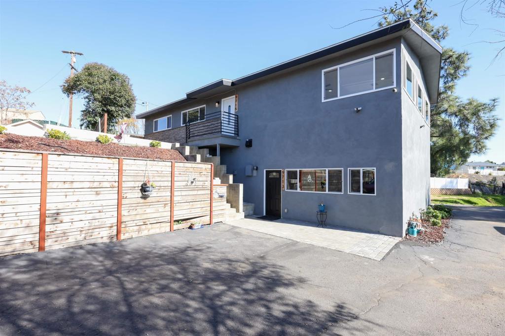 9715 Emerald Hill Lane