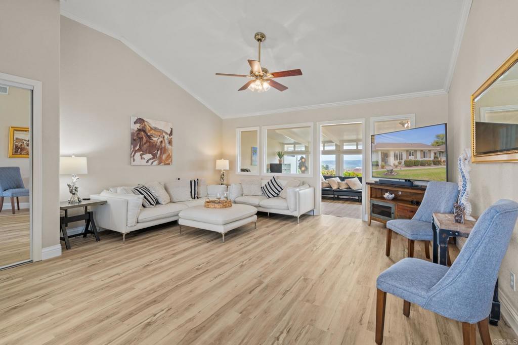 3660 Vista Campana N 30