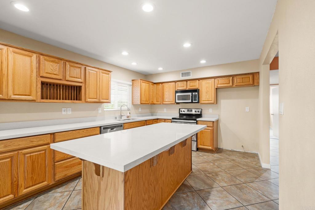 6880 Hyde Park Drive B