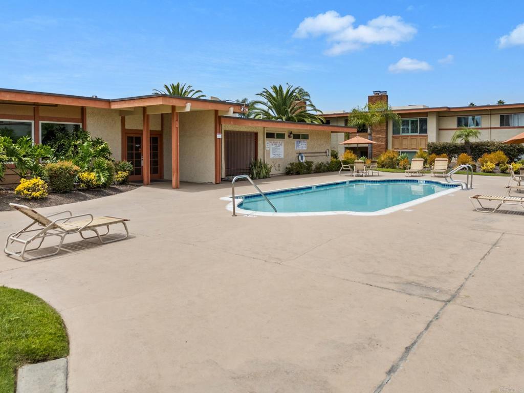 6880 Hyde Park Drive B