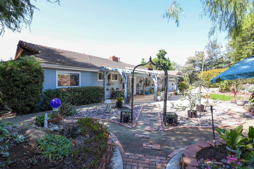 1014 Vista Grande Road