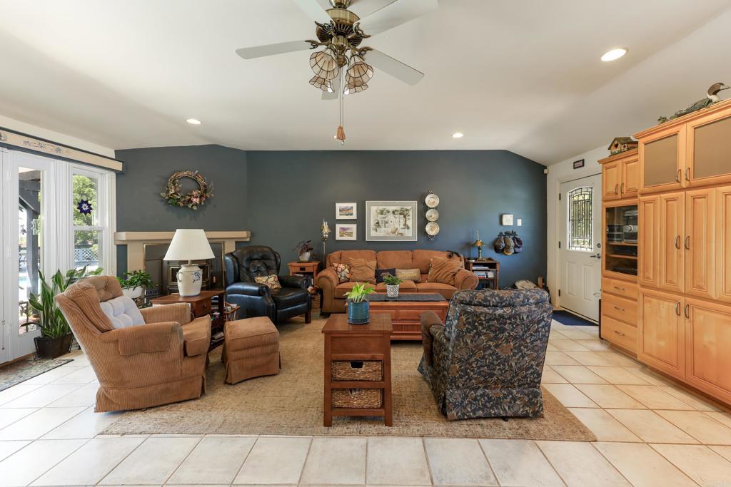 1014 Vista Grande Road