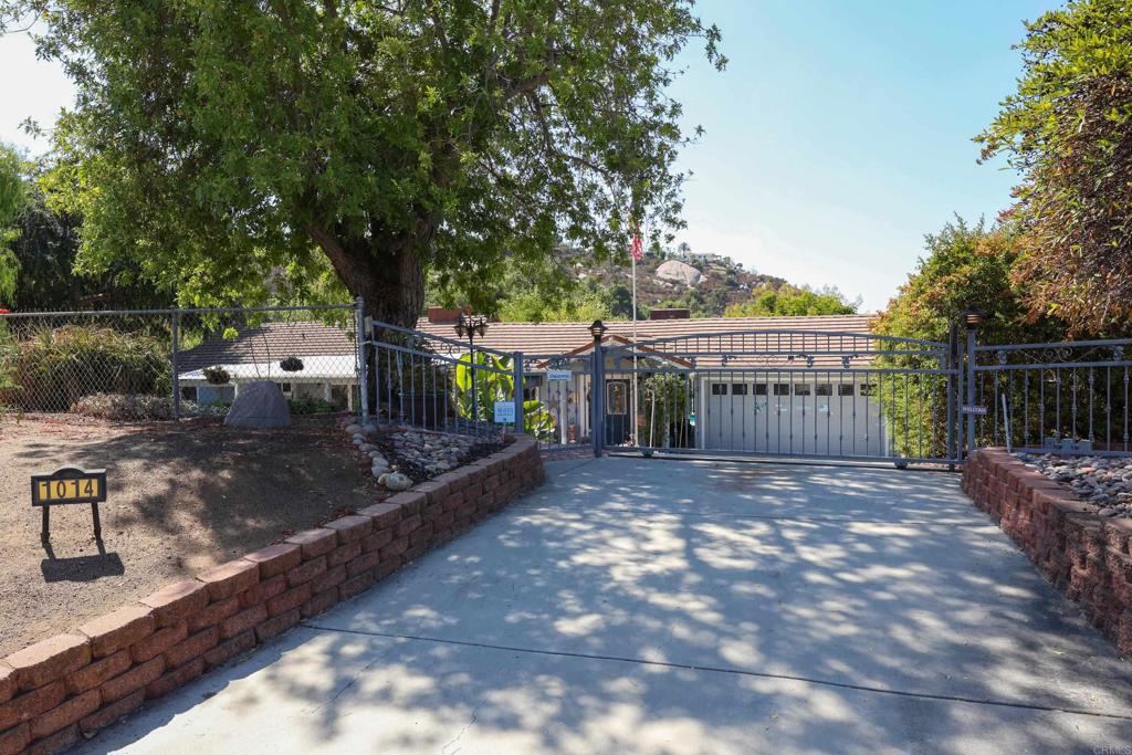 1014 Vista Grande Road