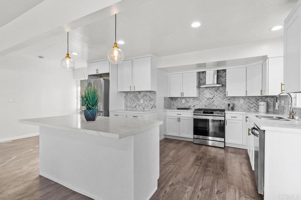 8561 Tio Diego Place