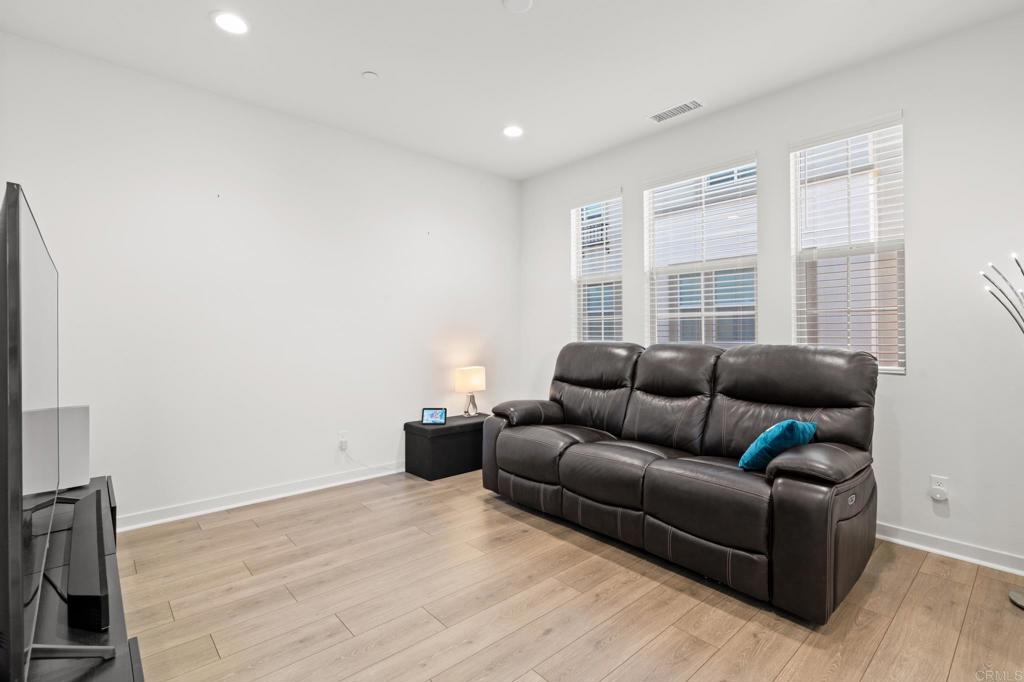 312 Waverunner Court