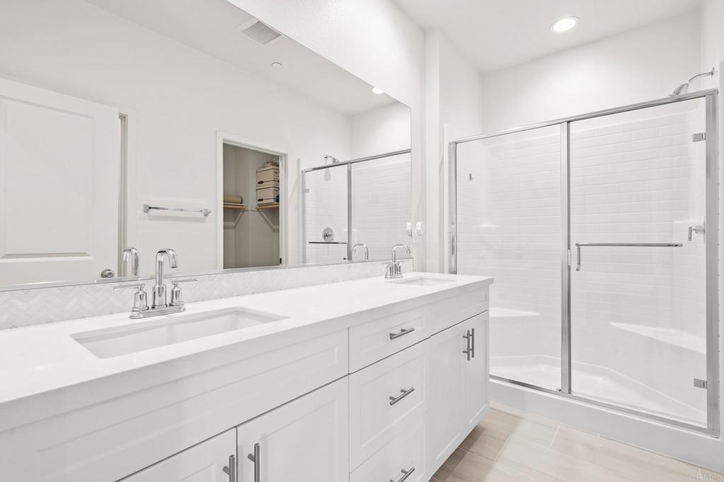 312 Waverunner Court