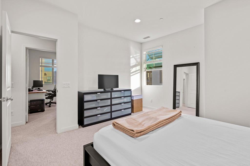 312 Waverunner Court