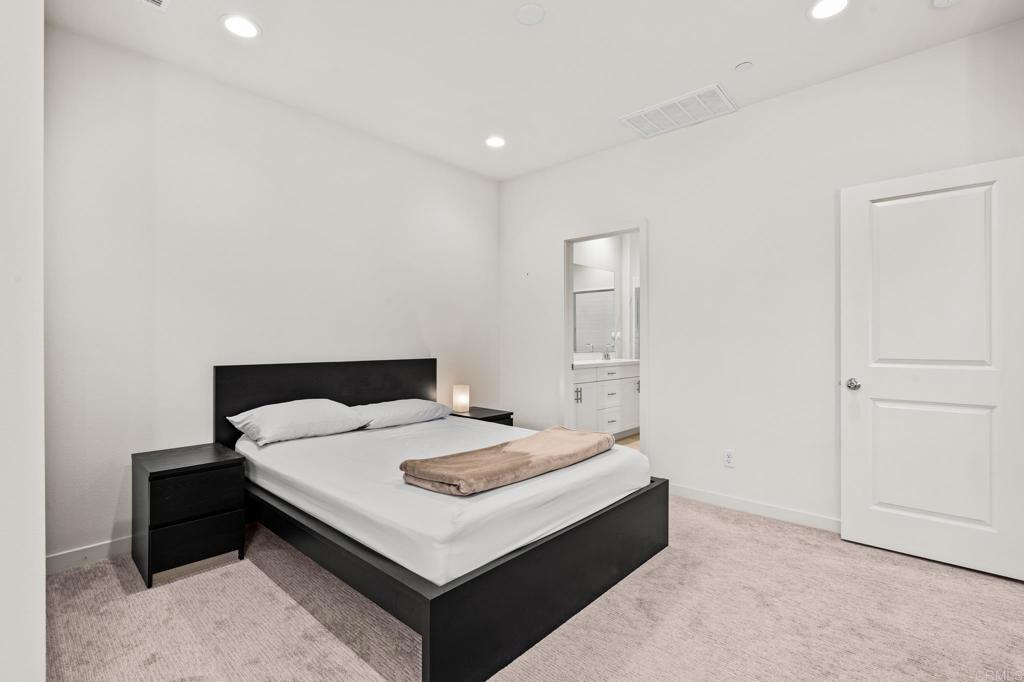 312 Waverunner Court