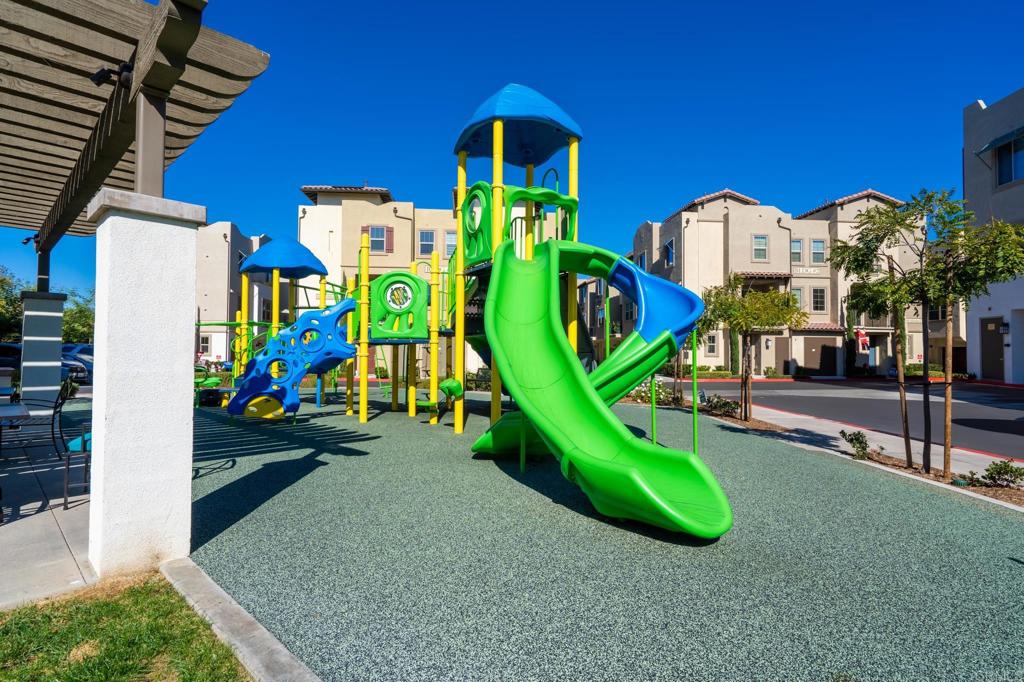 312 Waverunner Court