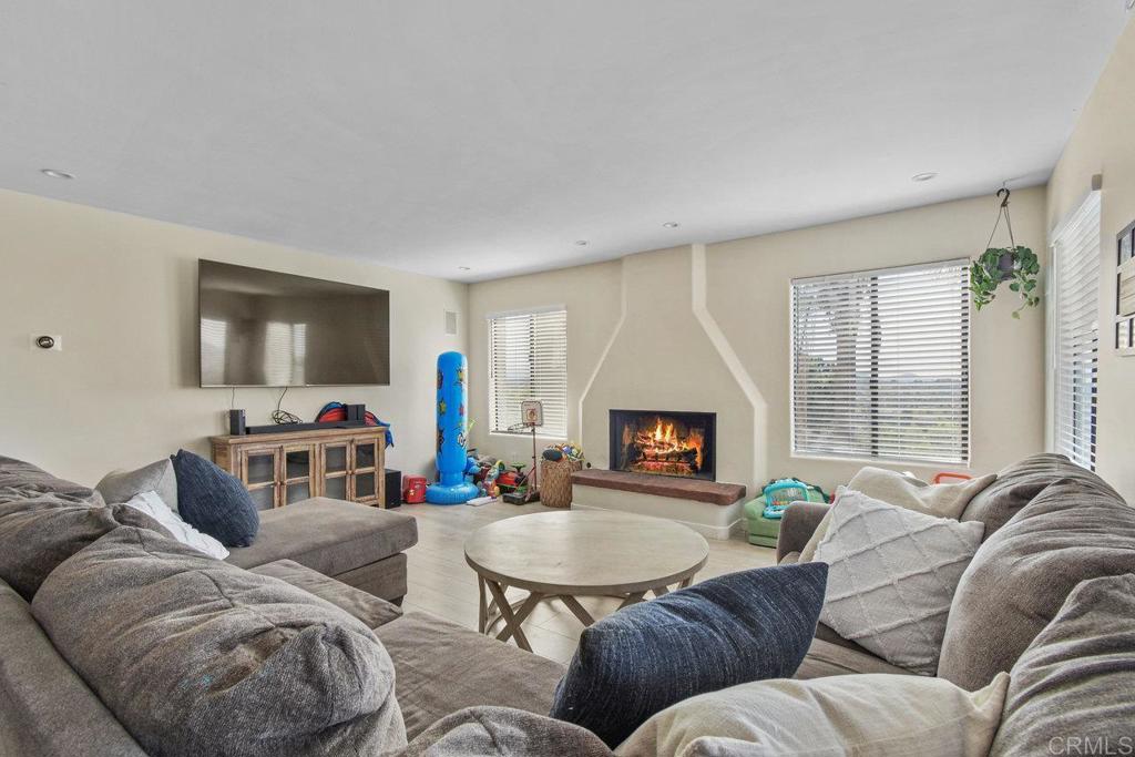 2044 Eula Lane