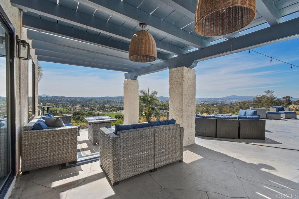 2044 Eula Lane