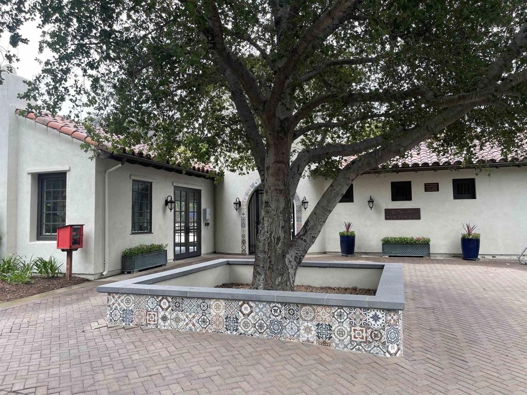 2217 Orange Grove Place