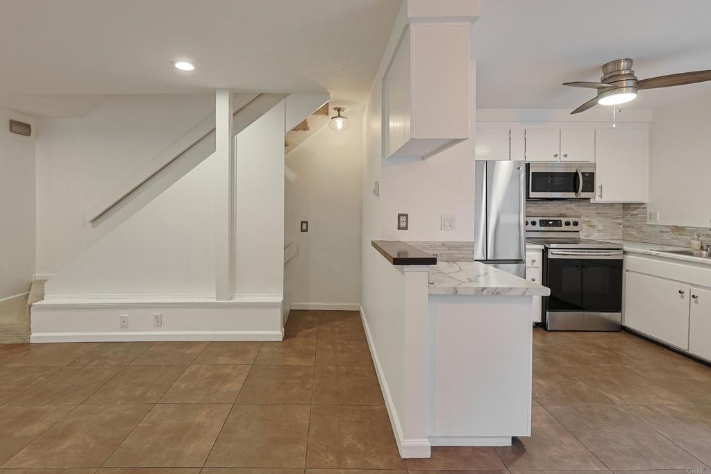 1222 River Glen Row 65