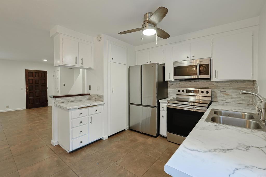 1222 River Glen Row 65
