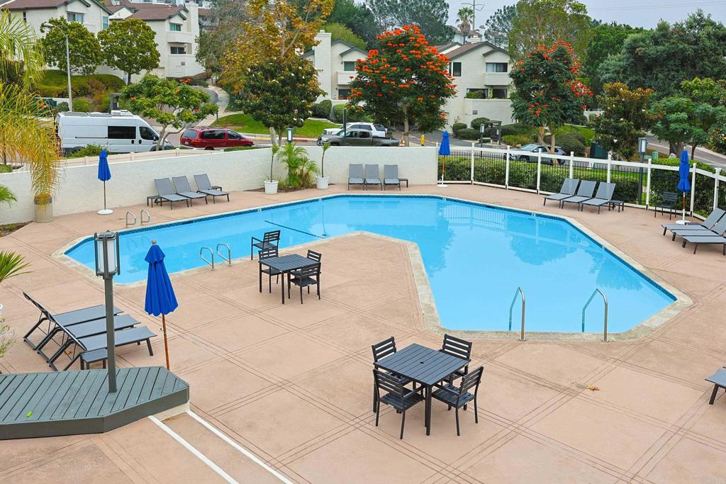 1222 River Glen Row 65