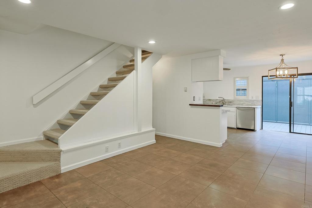 1222 River Glen Row 65