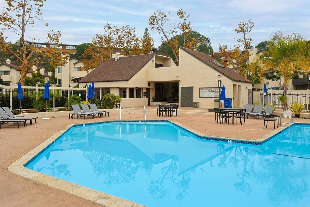 1222 River Glen Row 65