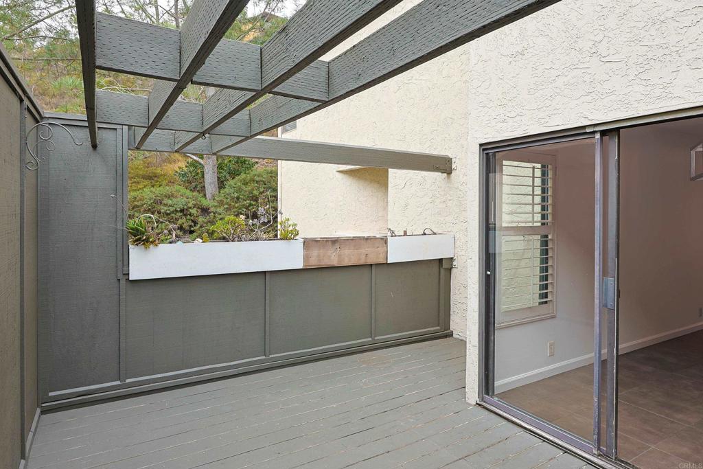 1222 River Glen Row 65