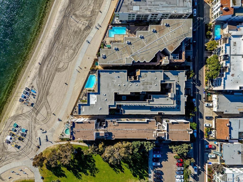 1235 Parker Place 3J