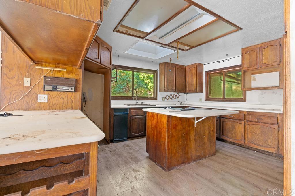 1654 Tierra Libertia