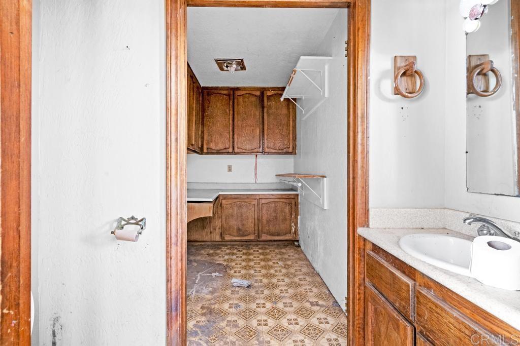 1654 Tierra Libertia