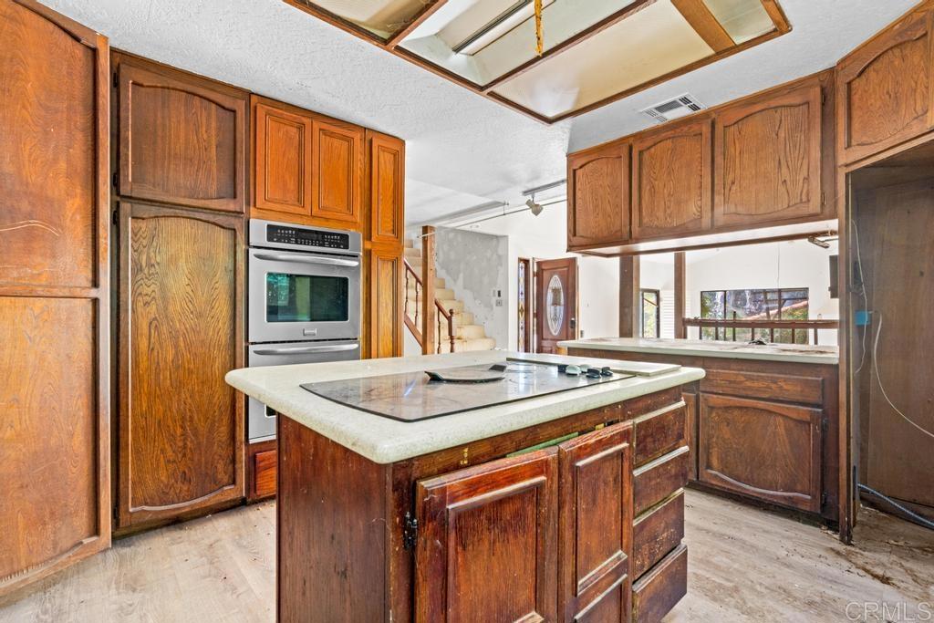 1654 Tierra Libertia