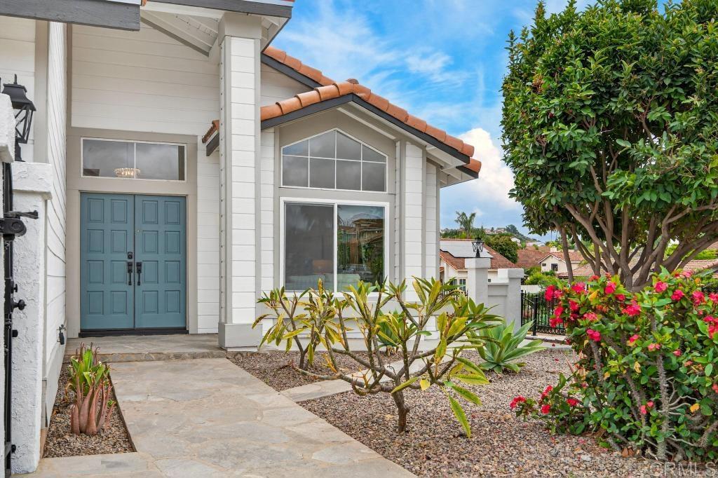 14305 El Vestido Street