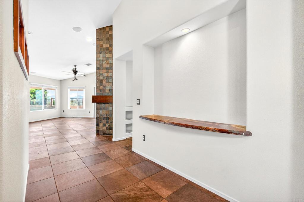 2703 Lobelia Road