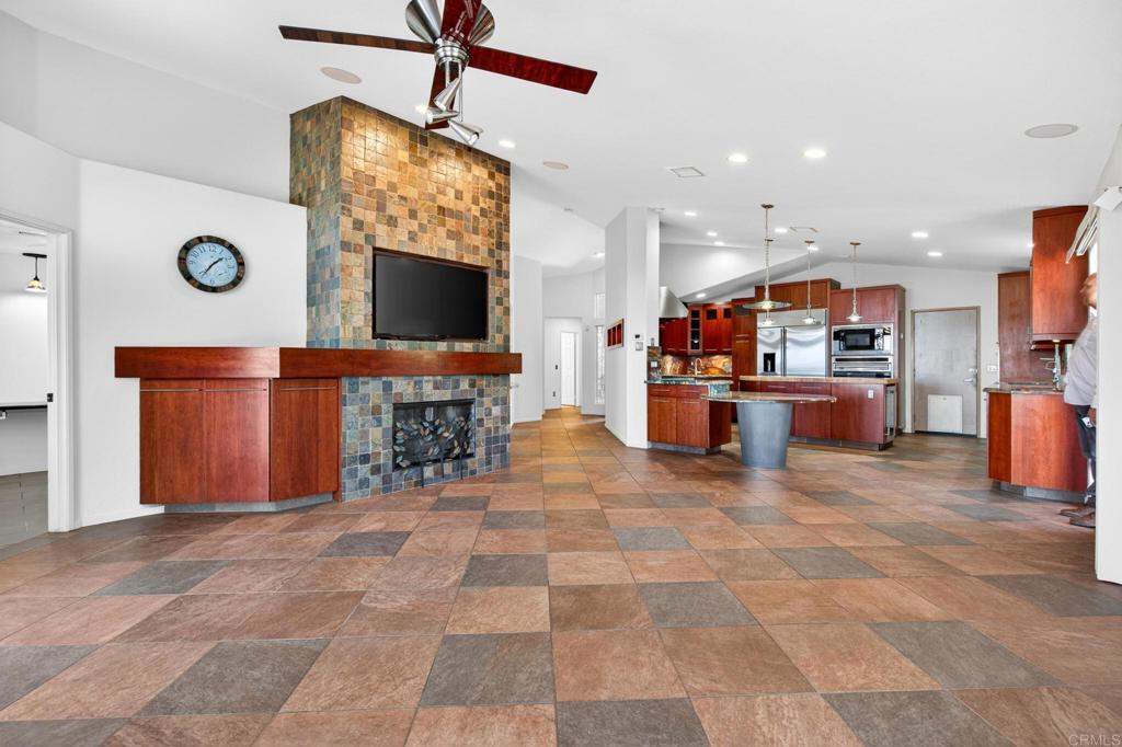 2703 Lobelia Road