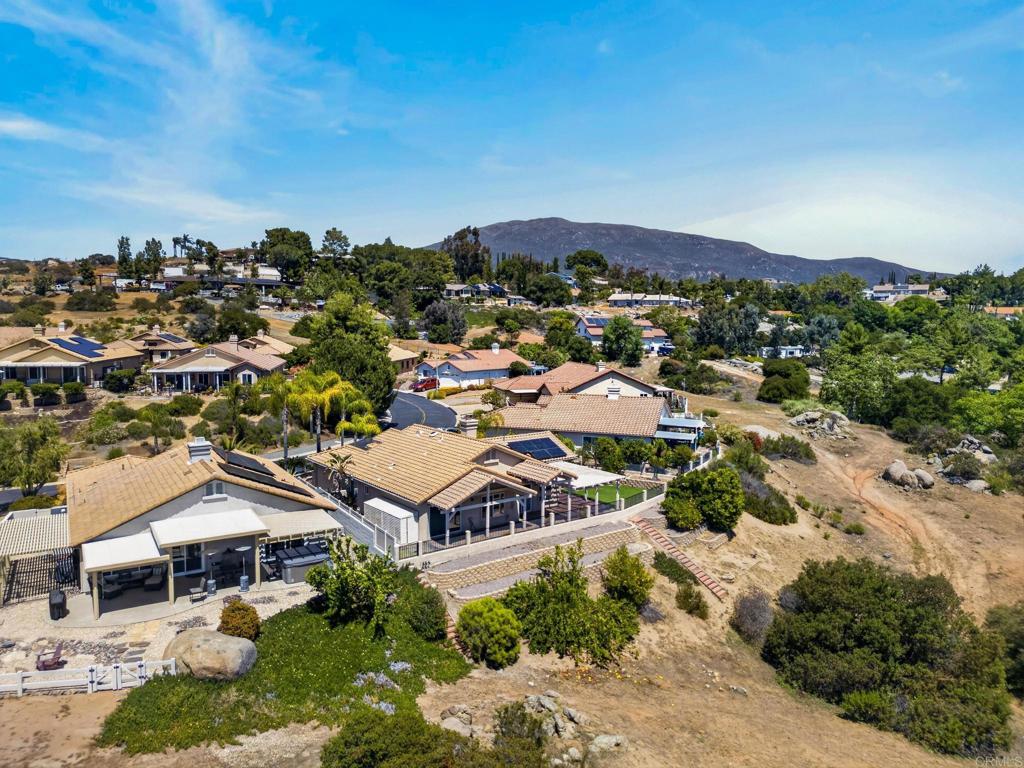 2703 Lobelia Road