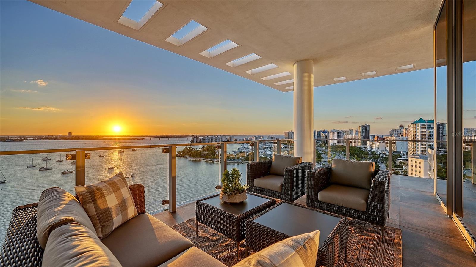 605 S GULFSTREAM AVE #12