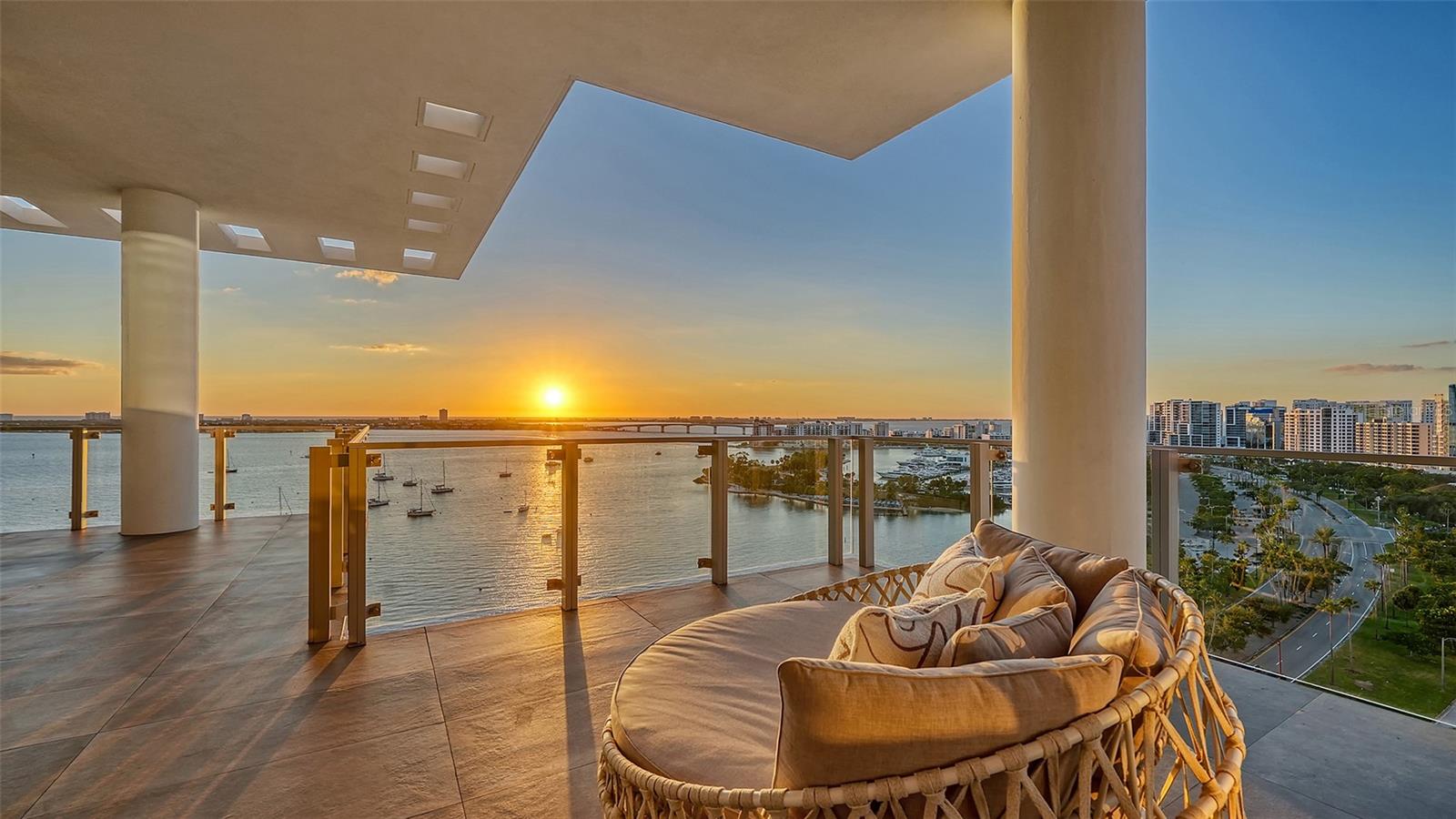 605 S GULFSTREAM AVE #12