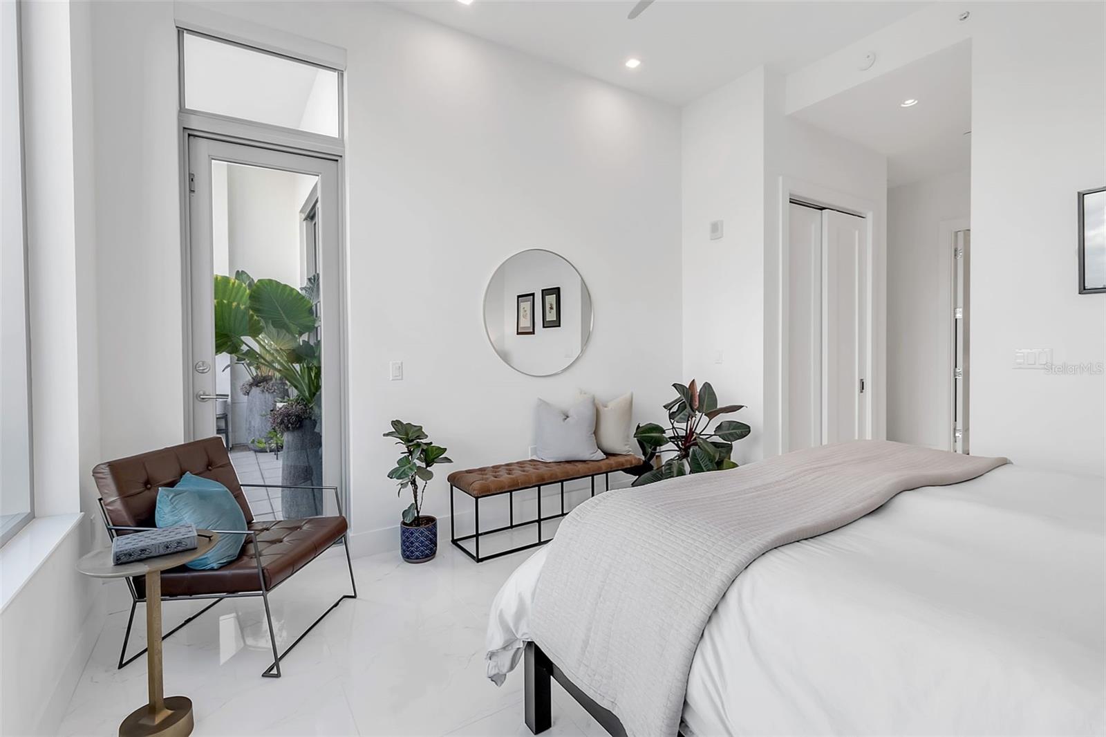 111 S PINEAPPLE AVE #519