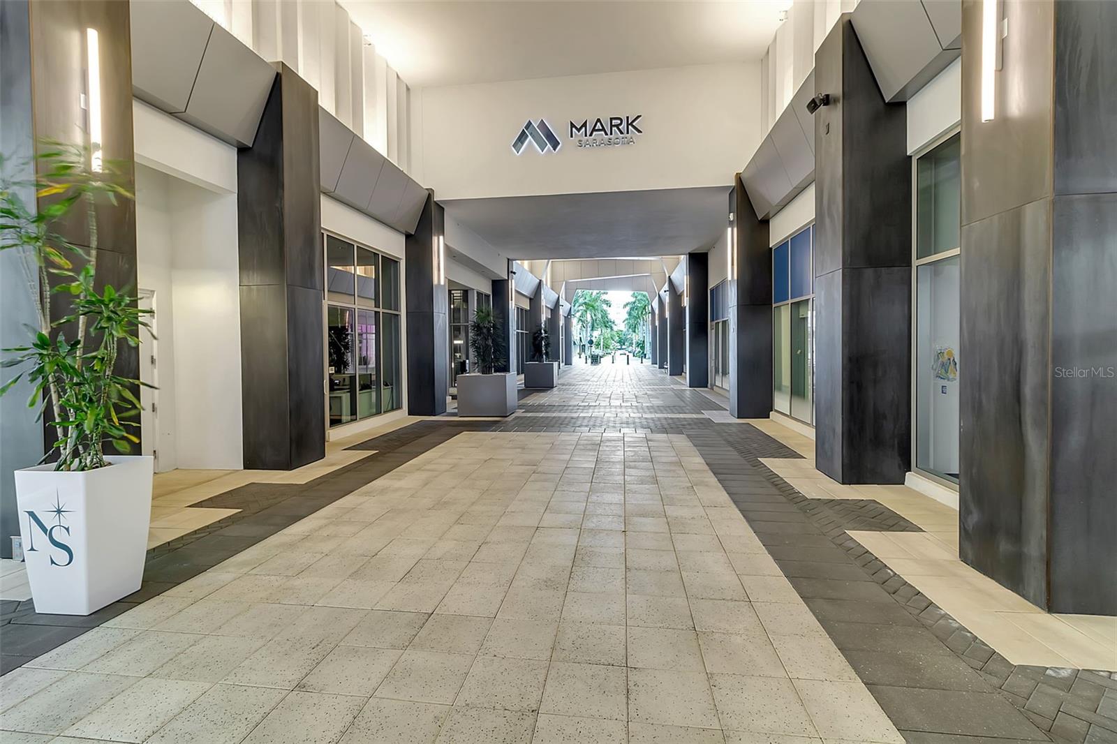 111 S PINEAPPLE AVE #519