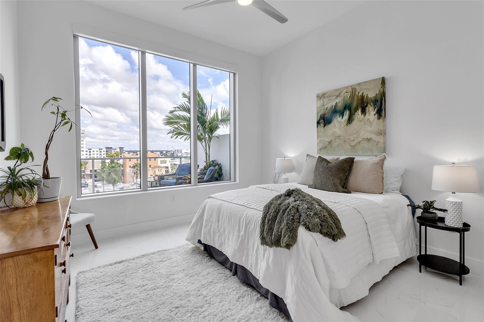 111 S PINEAPPLE AVE #519