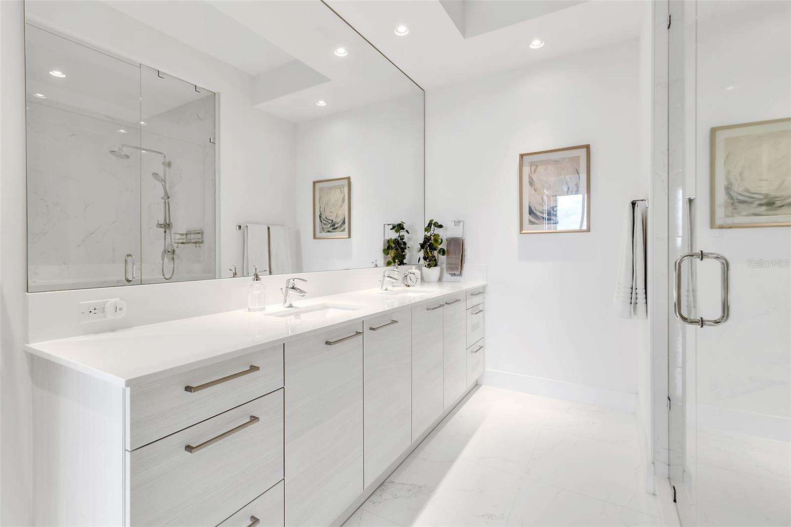 111 S PINEAPPLE AVE #519