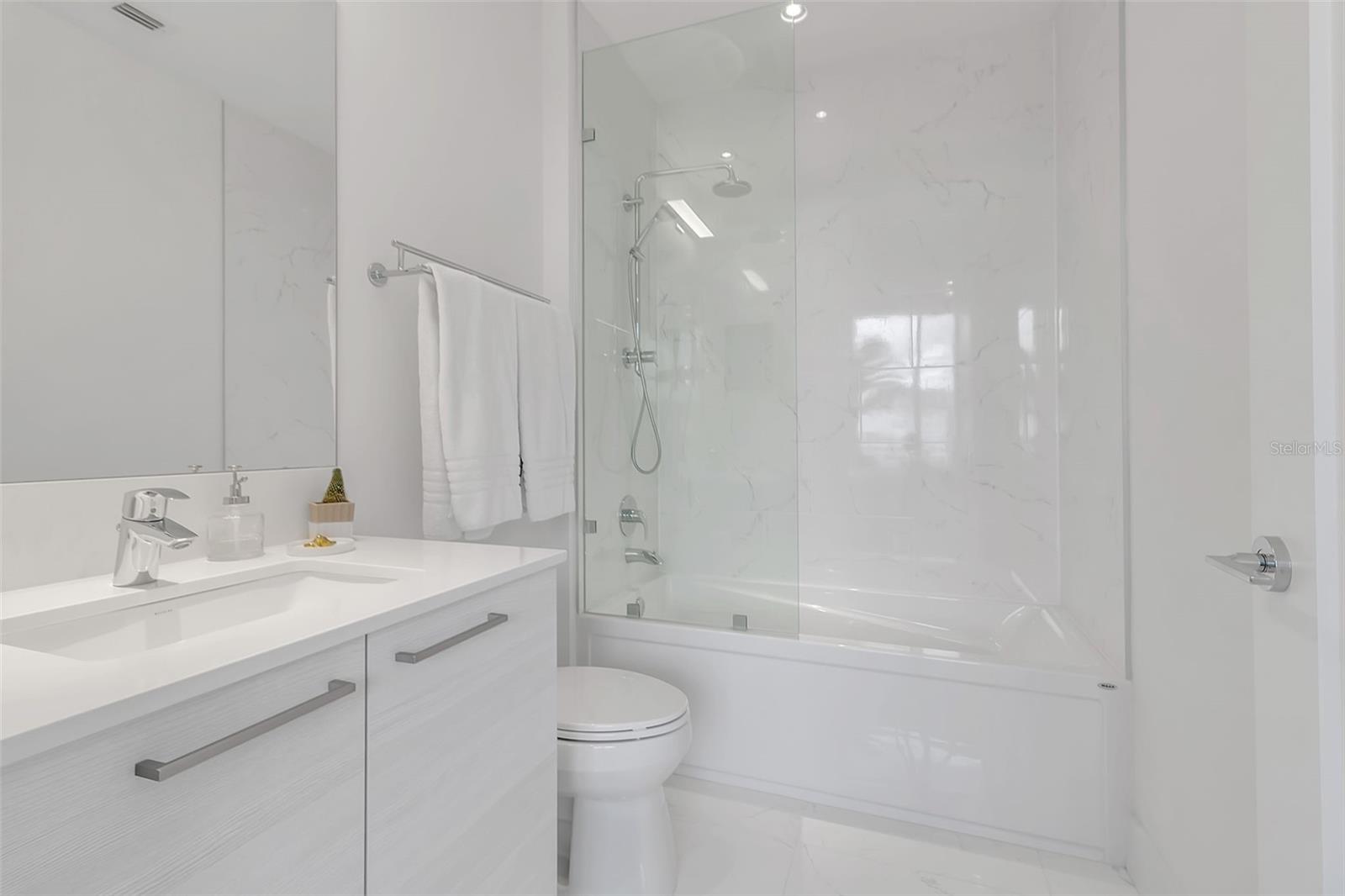 111 S PINEAPPLE AVE #519