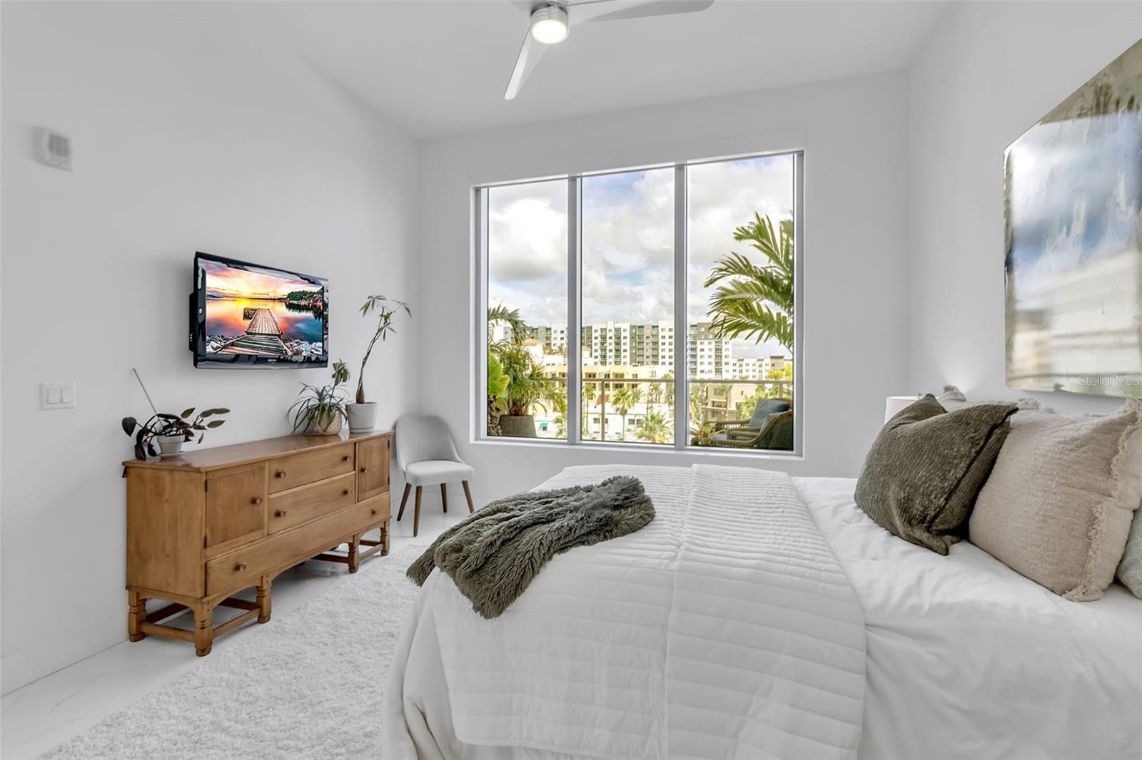 111 S PINEAPPLE AVE #519