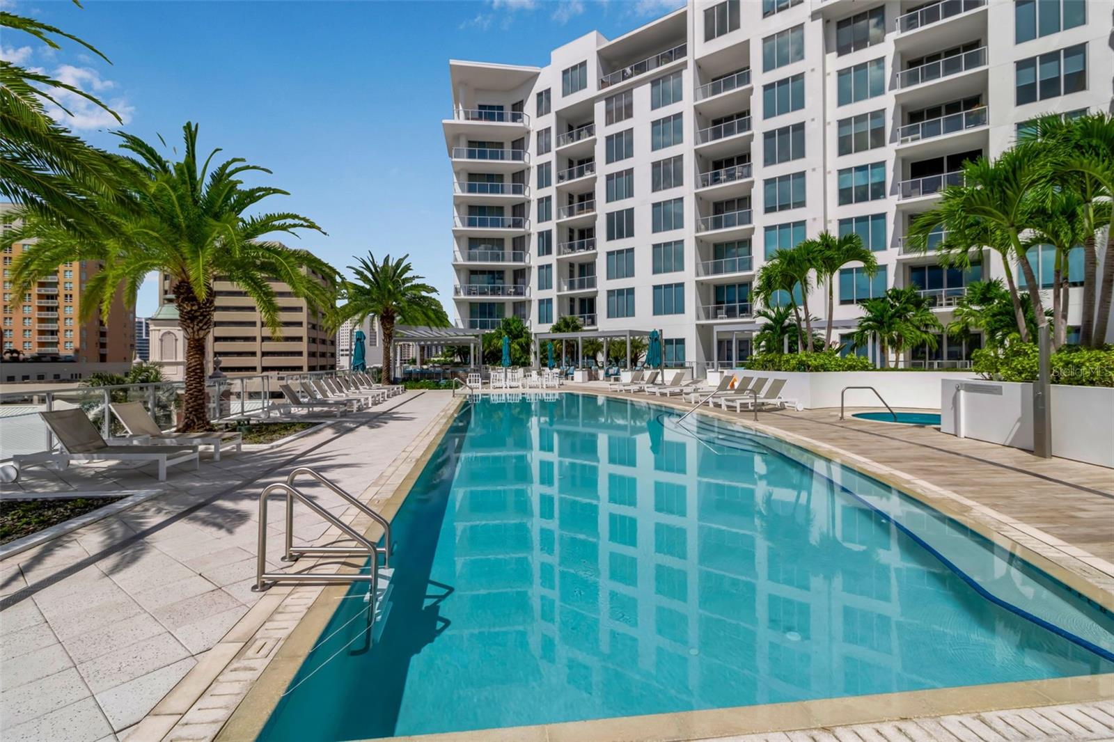 111 S PINEAPPLE AVE #519