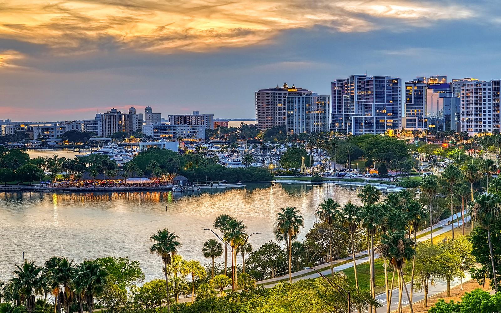 111 S PINEAPPLE AVE #519