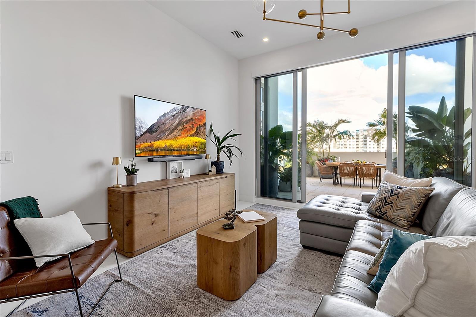 111 S PINEAPPLE AVE #519