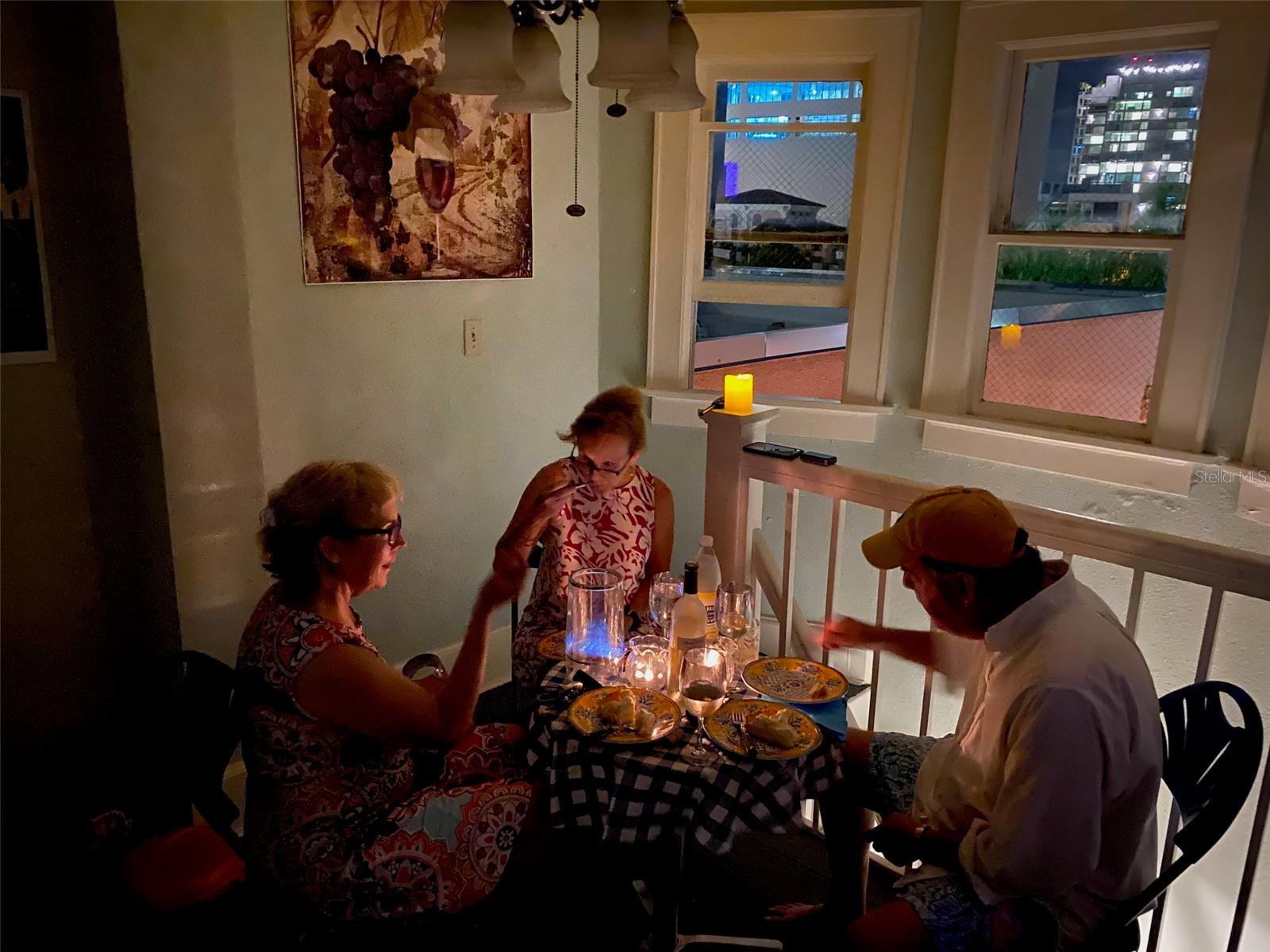 1221 N PALM AVE #204