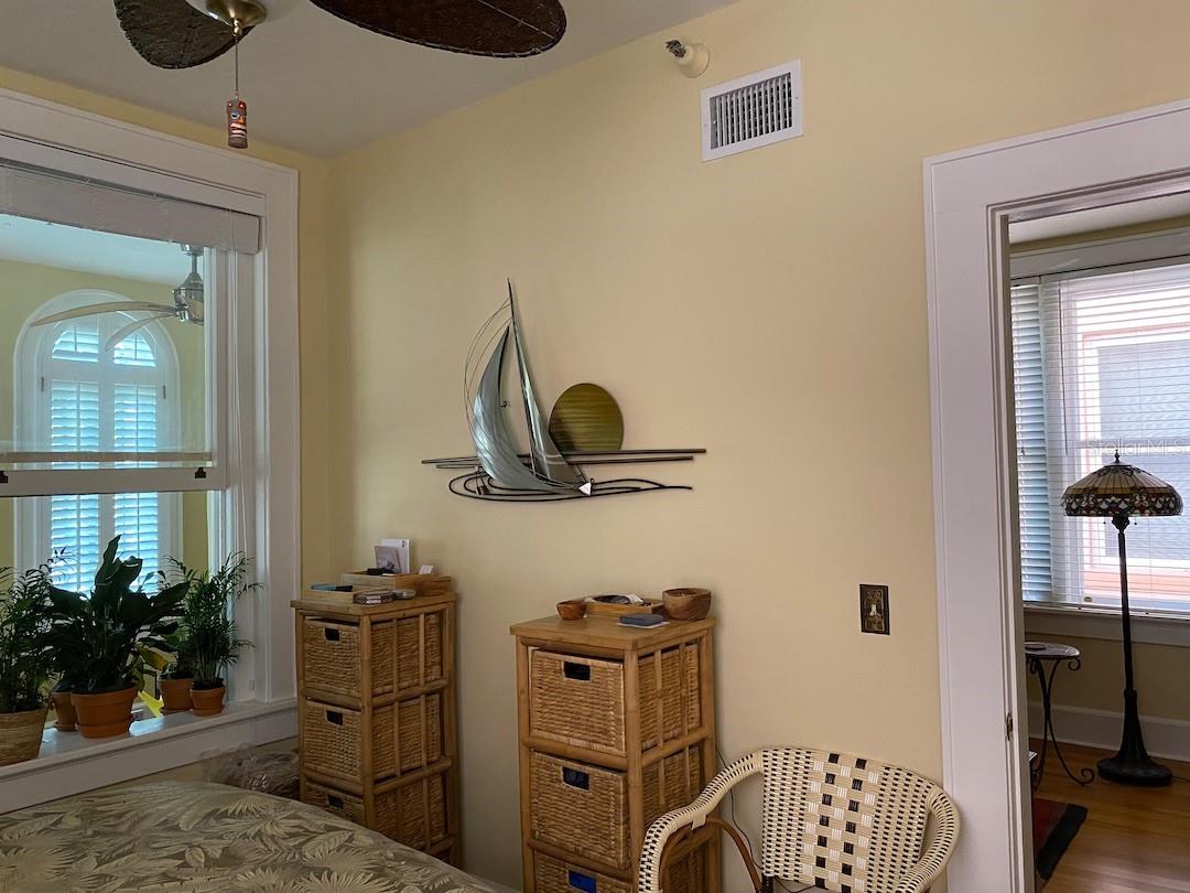 1221 N PALM AVE #204